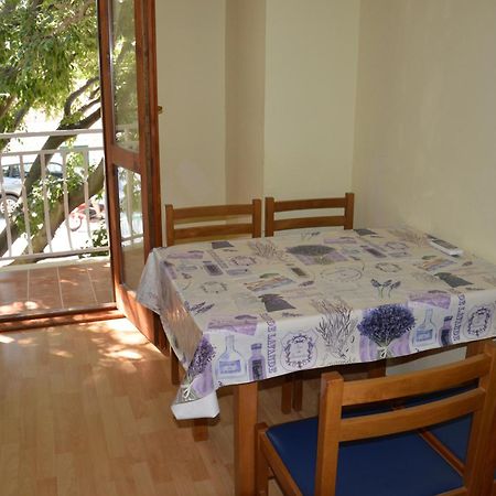 Apartmani Roko Drvenik  Exteriör bild