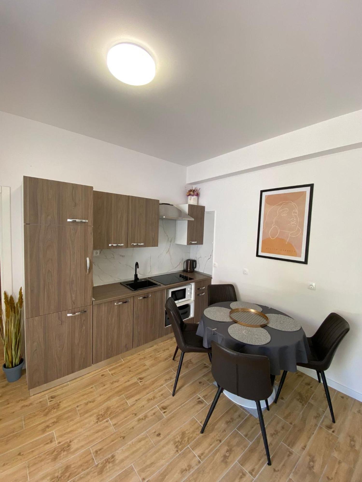 Apartmani Roko Drvenik  Exteriör bild