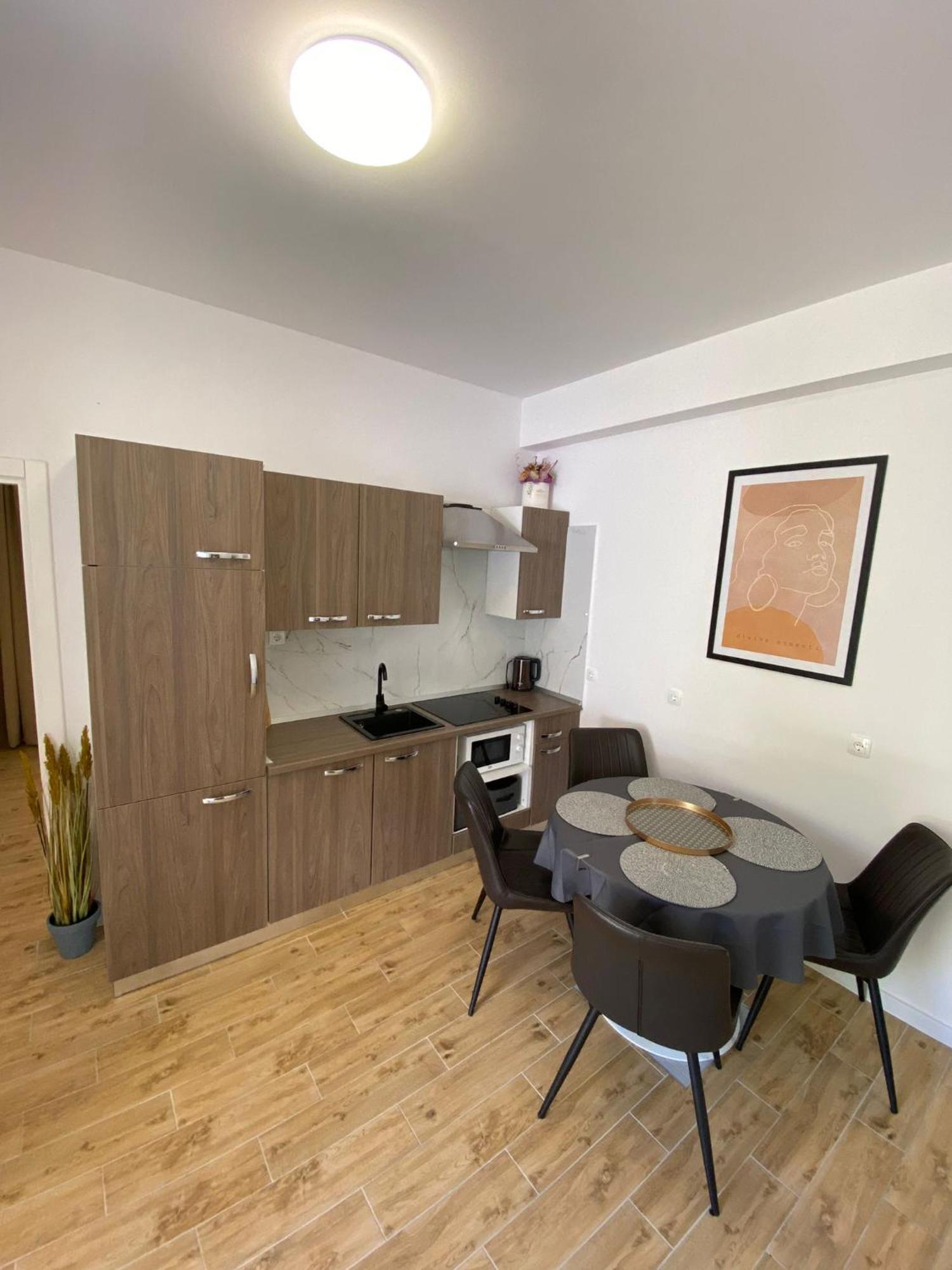 Apartmani Roko Drvenik  Exteriör bild